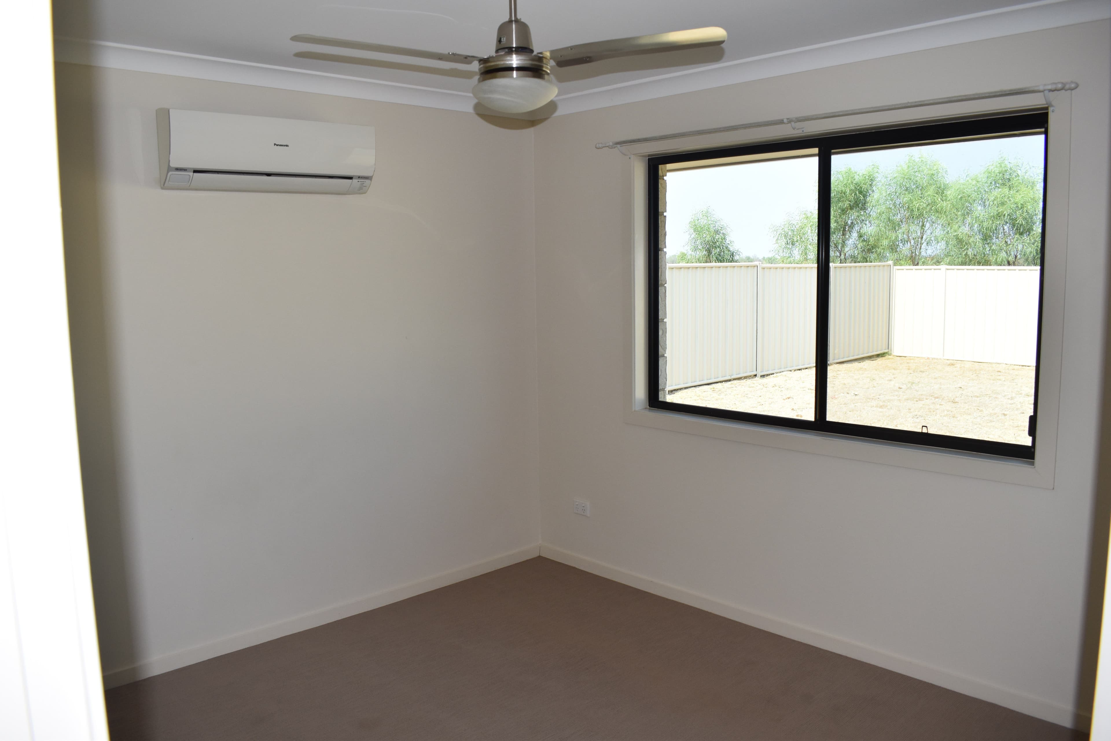 12 Randwick Road, Emerald QLD 4720, Emerald - Thumbnail 8