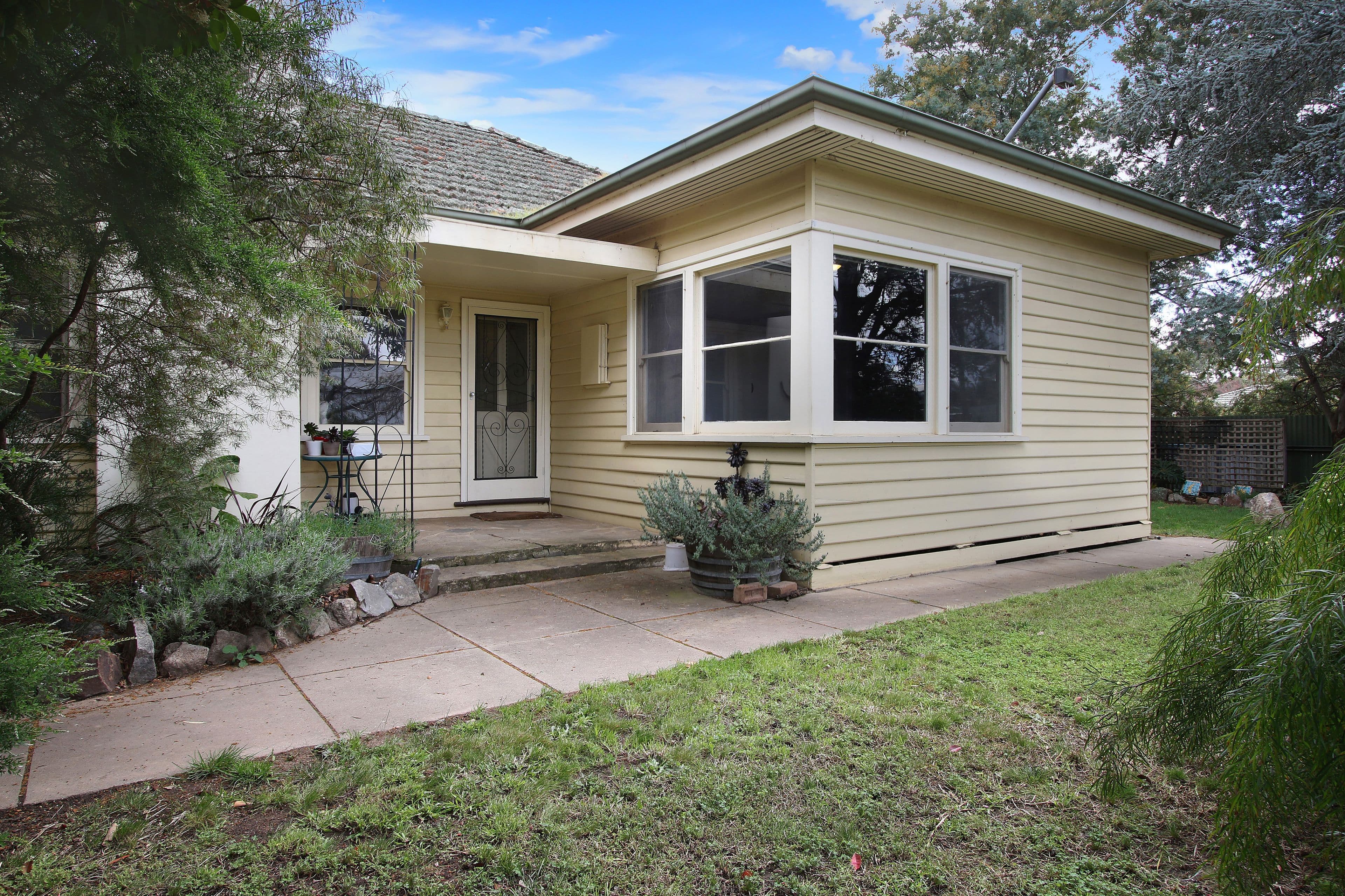 10 Garrett Street, Euroa VIC 3666, Euroa - Thumbnail 2
