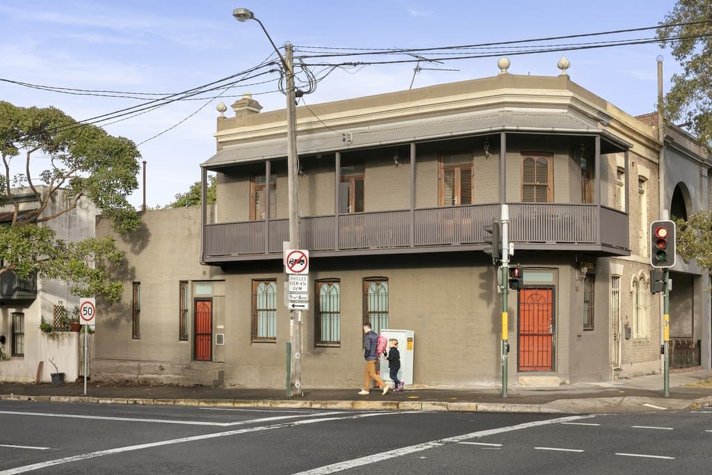 14 Henderson Road, Alexandria - Image 1