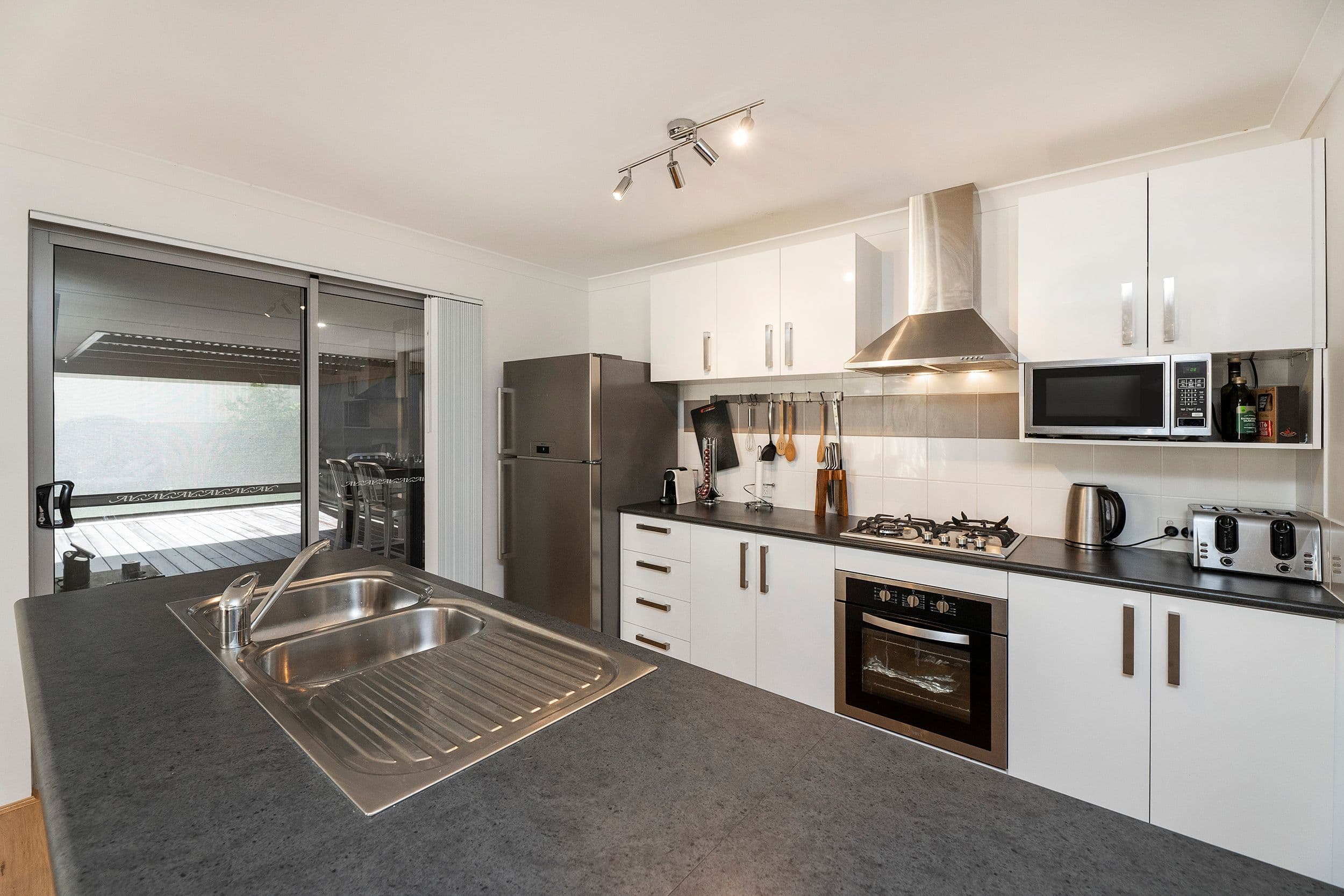 9 Pipistrelle Avenue, Baldivis WA 6171, Baldivis - Thumbnail 7