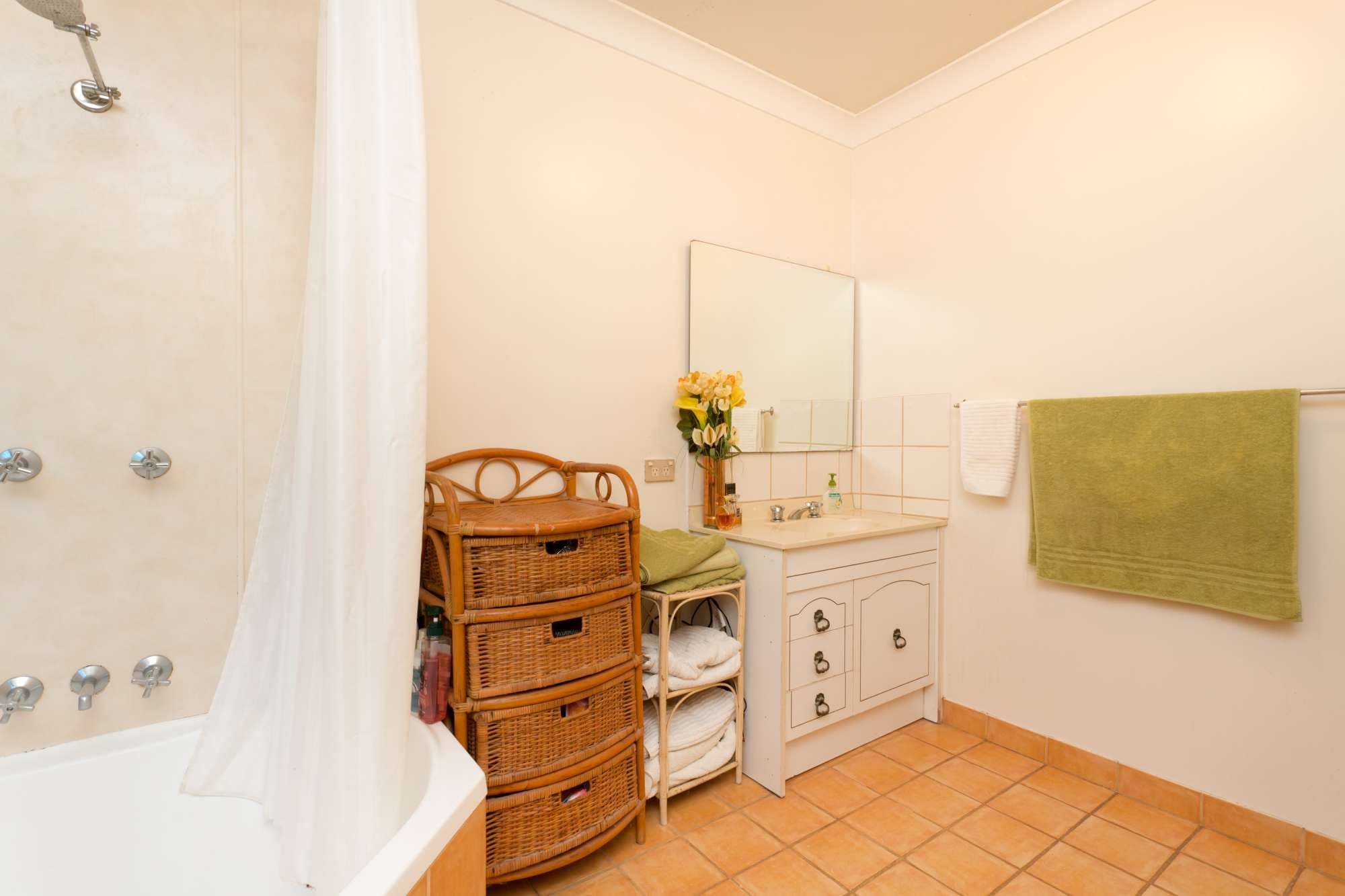 1 Humphrey Street, WEST END QLD 4810, West End - Thumbnail 4