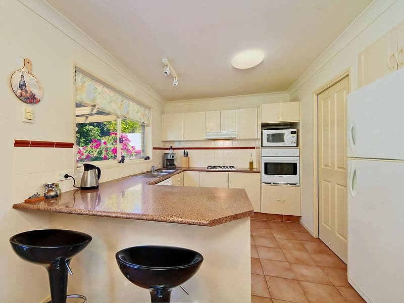 92 Lambor Drive, MUDGEERABA QLD 4213, Mudgeeraba - Thumbnail 2