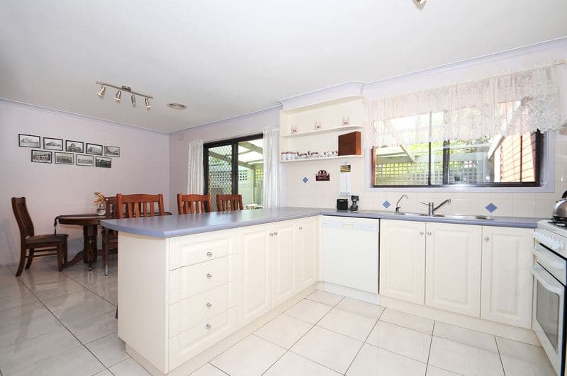 88 Lyrebird Drive, CARRUM DOWNS VIC 3201, Carrum Downs - Thumbnail 2