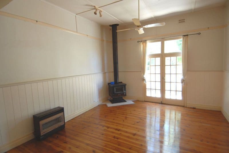 269 HARFLEUR Street, Deniliquin NSW 2710, Deniliquin - Thumbnail 5