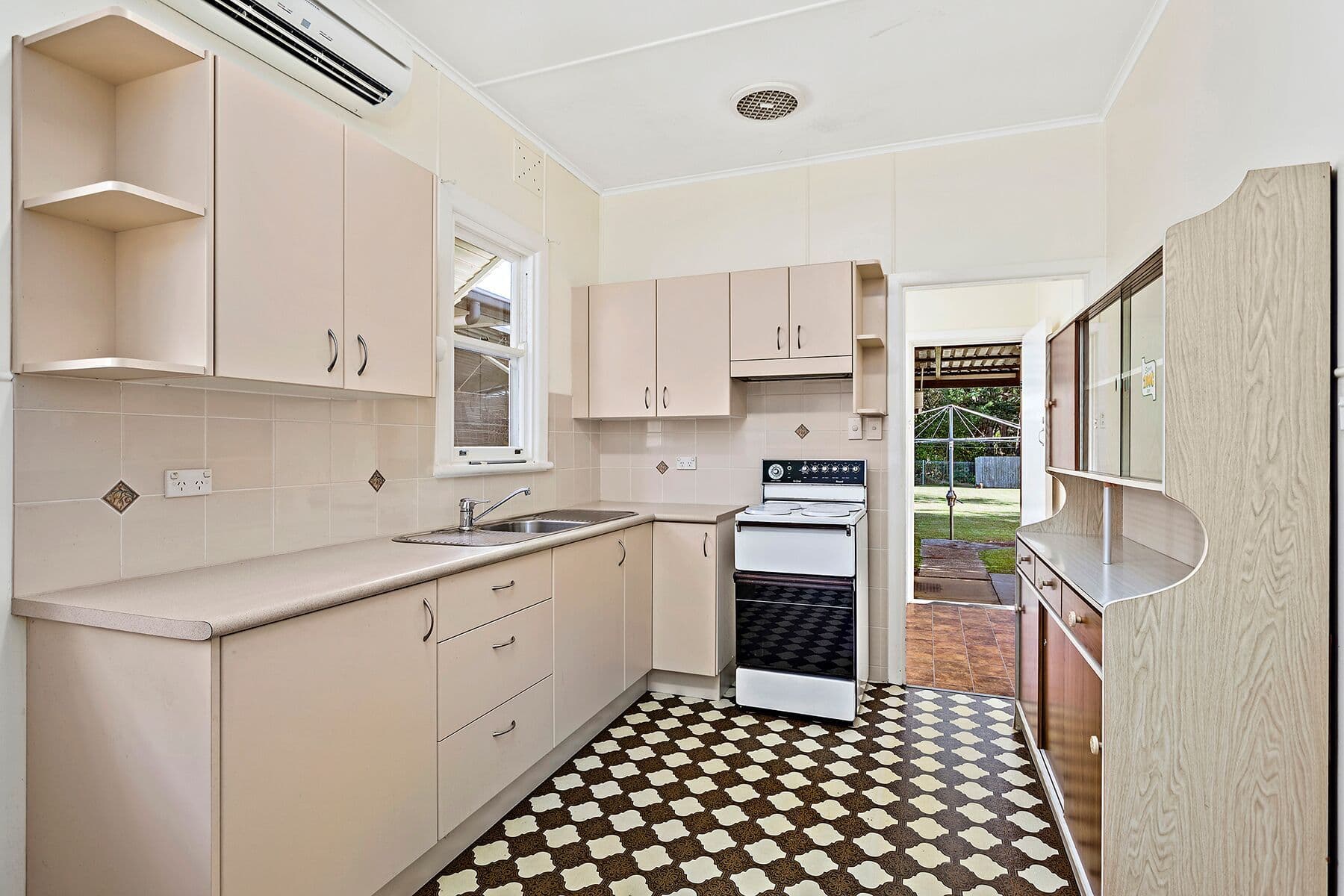 17 Gundagai Street, Coffs Harbour - Thumbnail 2