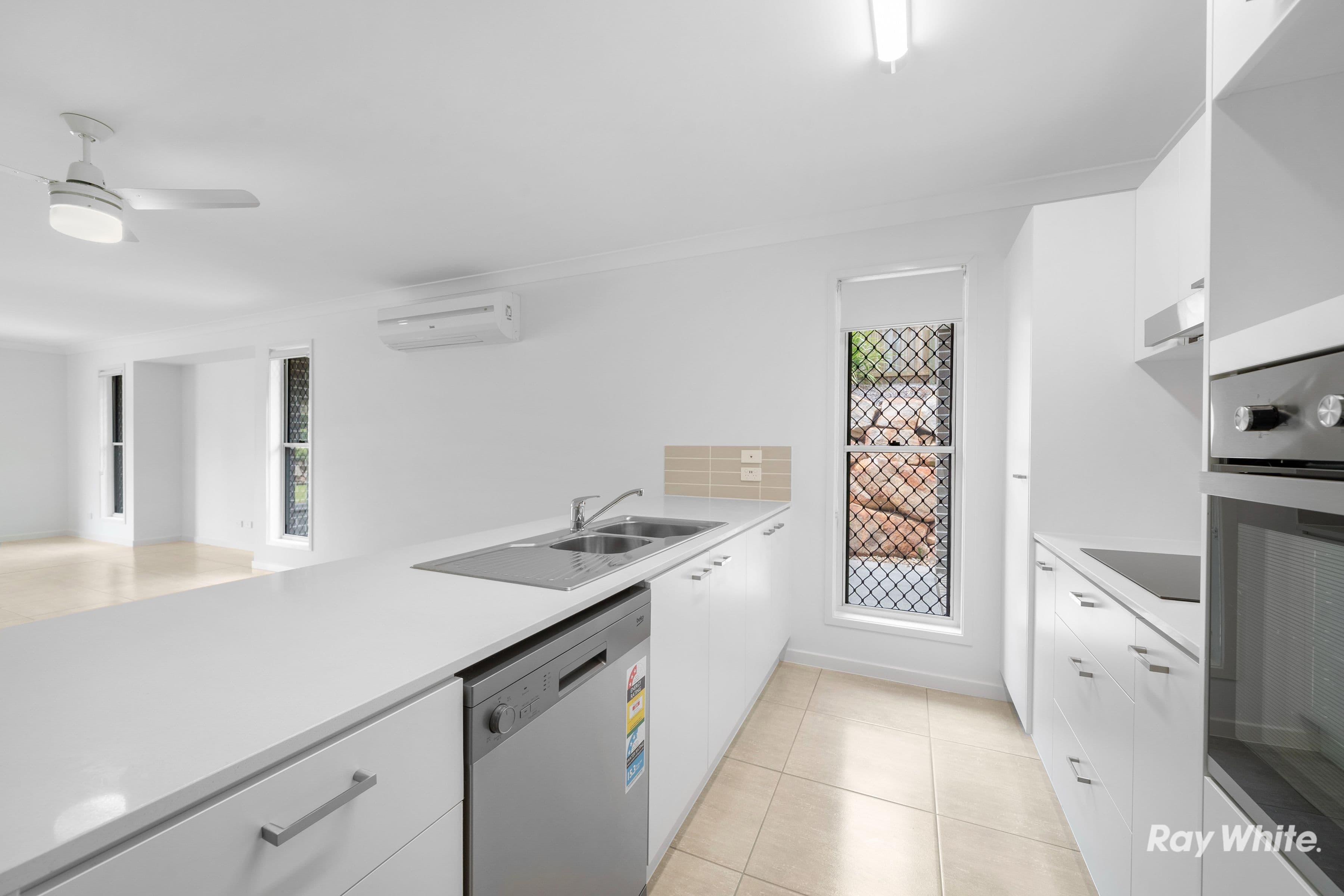 11 Warrego Street, Beaudesert QLD 4285, Beaudesert - Thumbnail 4