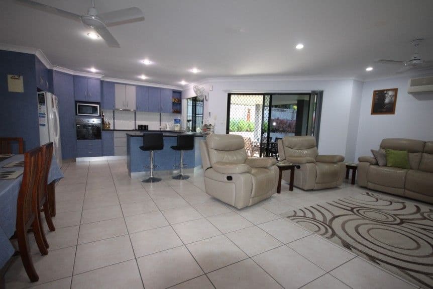 6 Diamond Crescent, SARINA QLD 4737, Sarina - Thumbnail 3