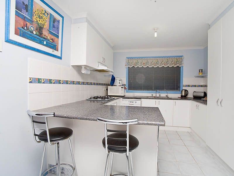 7  Siret Court, ROXBURGH PARK VIC 3064, Roxburgh Park - Thumbnail 2
