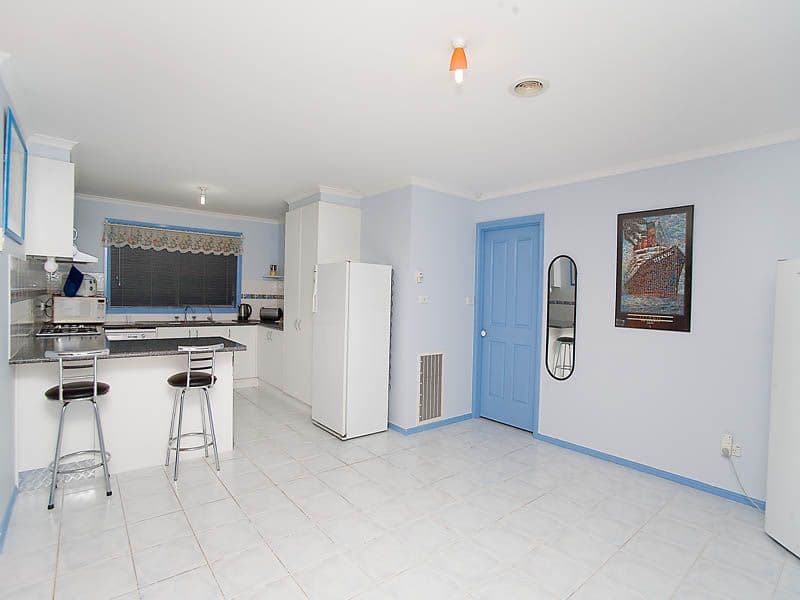7  Siret Court, ROXBURGH PARK VIC 3064, Roxburgh Park - Thumbnail 3
