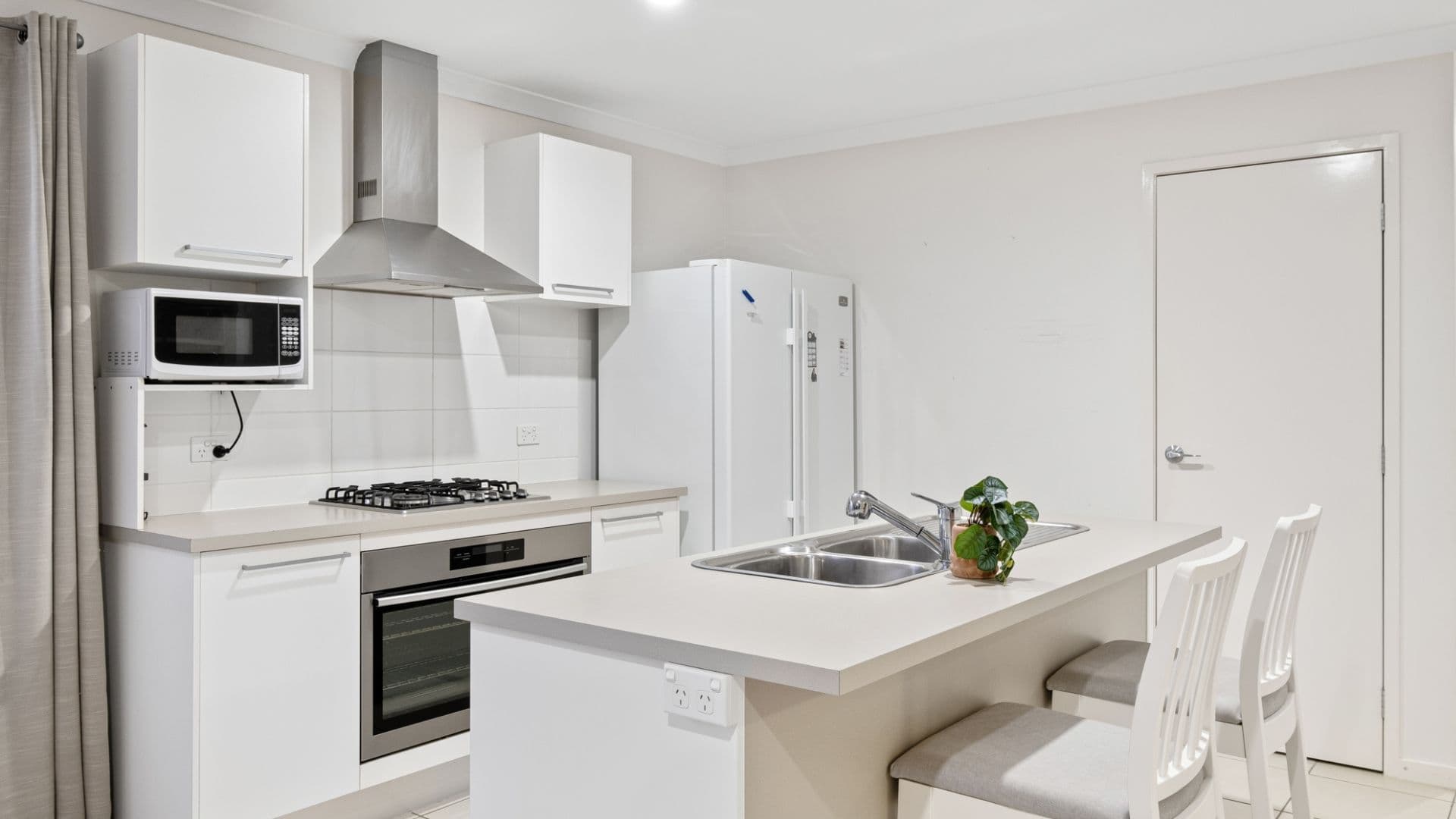 33 Follett Street, Yarrabilba QLD 4207, Yarrabilba - Thumbnail 2
