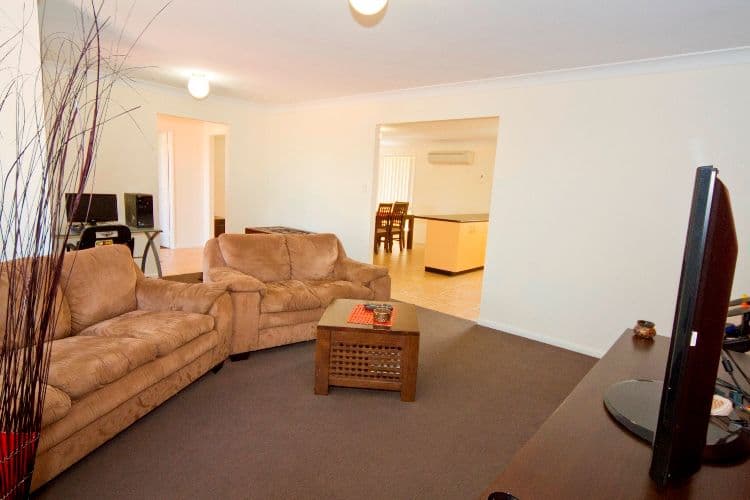 2 Menzies Street, MIDDLE RIDGE QLD 4350, Middle Ridge - Thumbnail 3