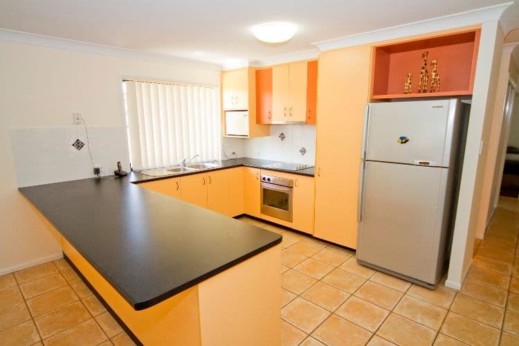 2 Menzies Street, MIDDLE RIDGE QLD 4350, Middle Ridge - Thumbnail 5