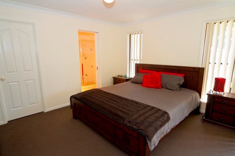 2 Menzies Street, MIDDLE RIDGE QLD 4350, Middle Ridge - Thumbnail 8