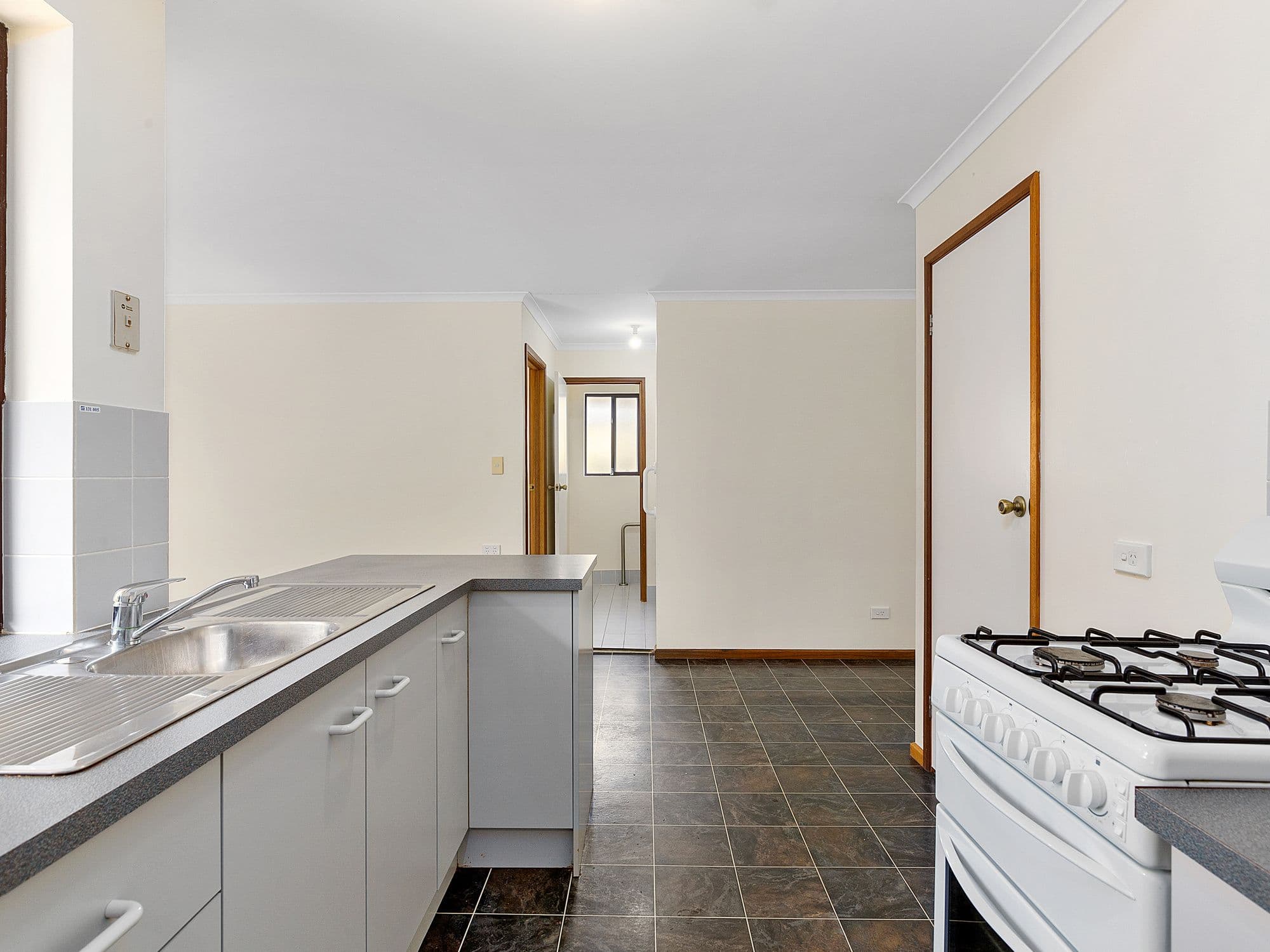 13 Kooyonga Way, Morphett Vale SA 5162, Morphett Vale - Thumbnail 2