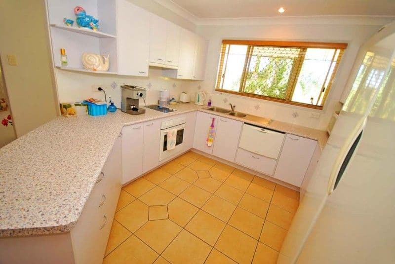 12 Sandalwood Drive, YEPPOON QLD 4703, Yeppoon - Thumbnail 2