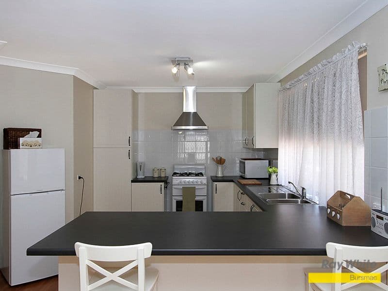 13 Cahow Grove, BALLAJURA WA 6066, Ballajura - Thumbnail 5