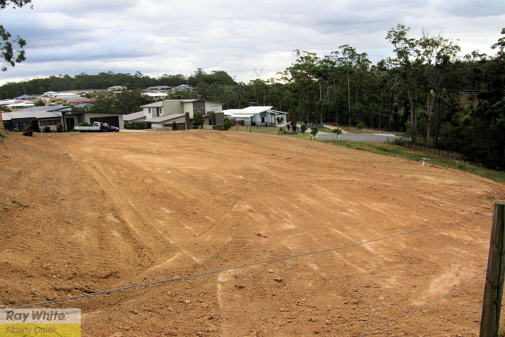 4 Katrina Court, CASHMERE QLD 4500, Cashmere - Thumbnail 2