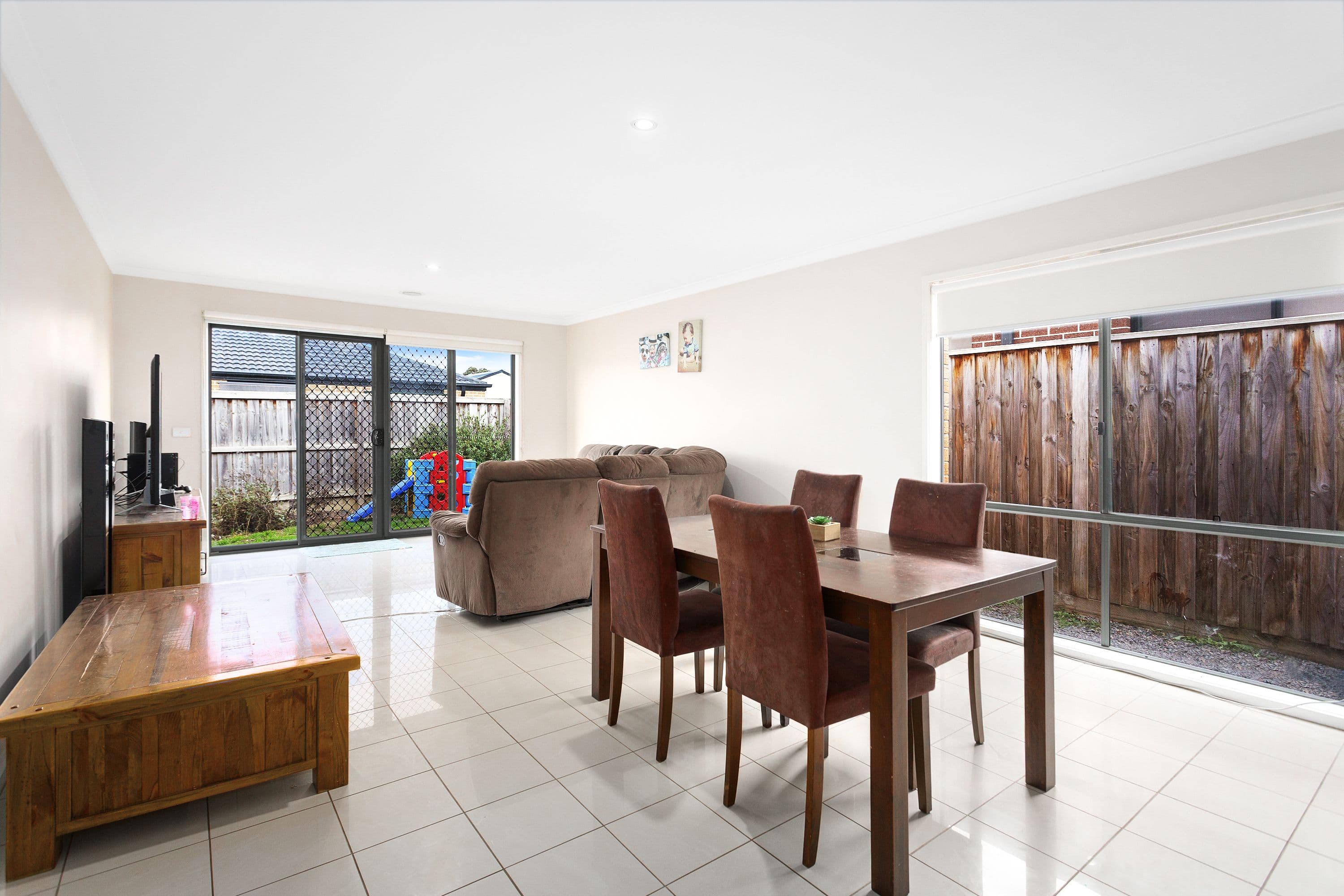 6 Wells Street, Pakenham VIC 3810, Pakenham - Thumbnail 3