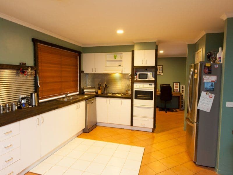 5 Condor Place, SUNBURY VIC 3429, Sunbury - Thumbnail 3