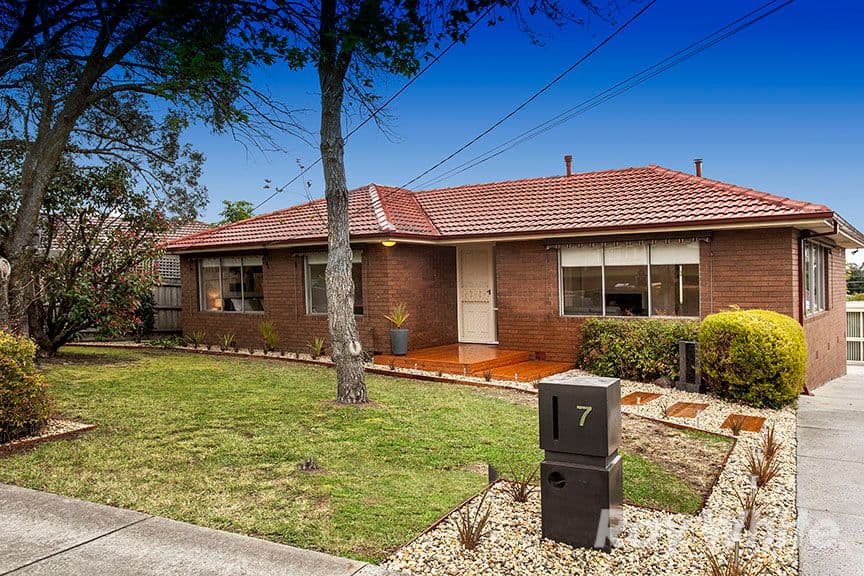 7 Mantova Drive, Wheelers Hill VIC 3150, Wheelers Hill - Thumbnail 2