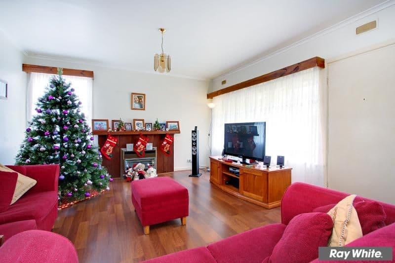 9 Moona Avenue, MORNINGTON VIC 3931, Mornington - Thumbnail 4
