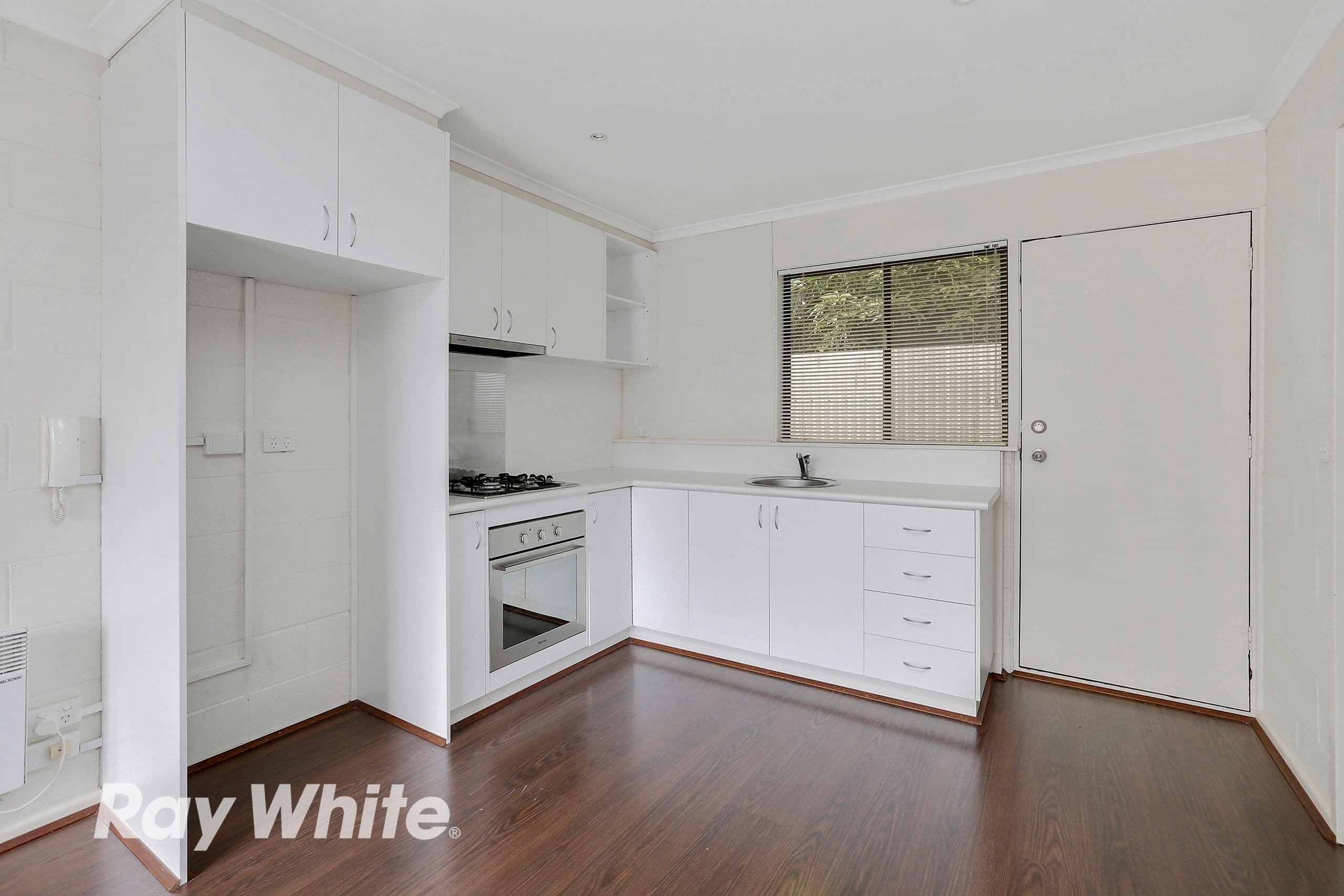 30 Albert Street, Geelong West VIC 3218, Geelong West - Thumbnail 2