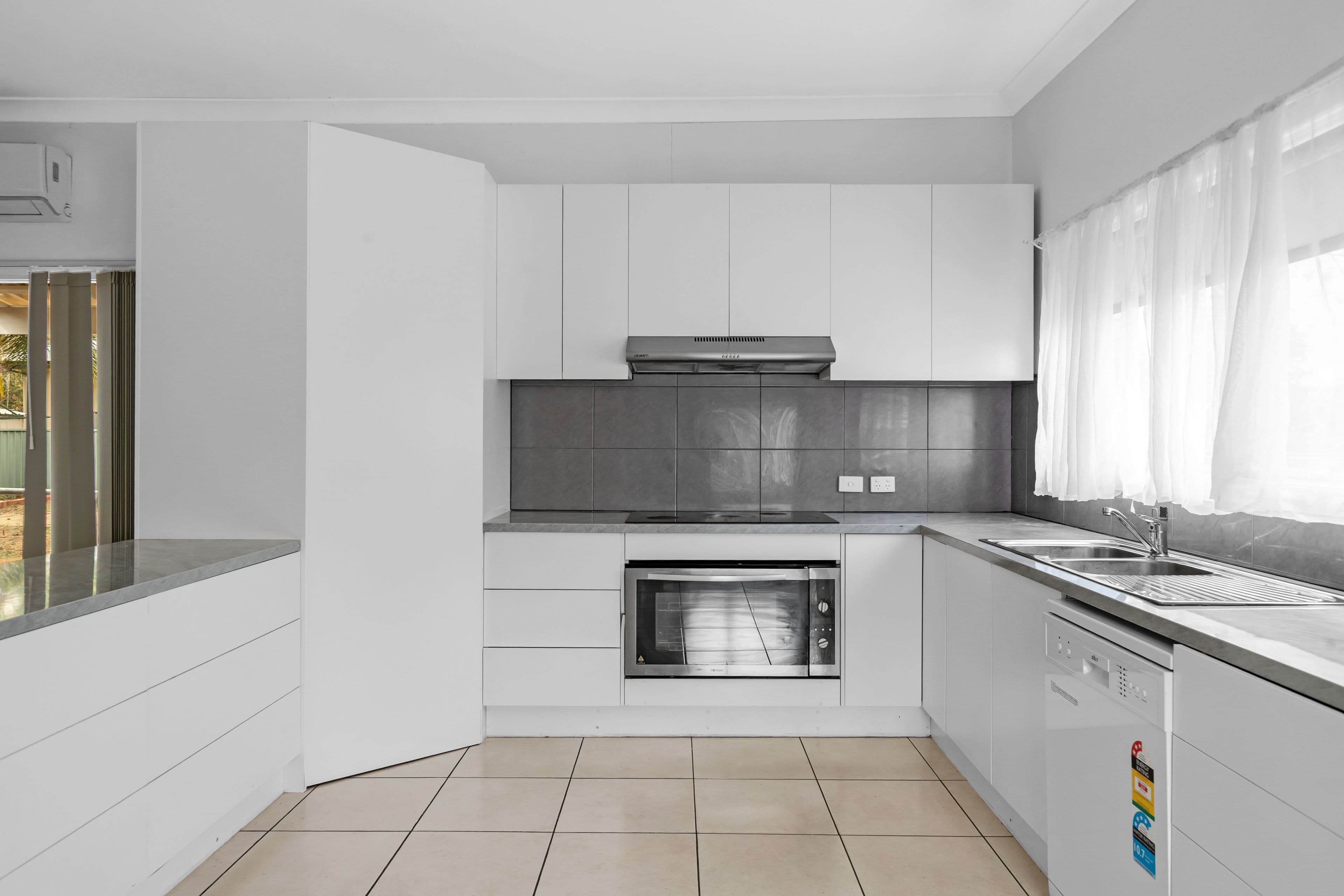 228 Walnut Avenue, Mildura VIC 3500, Mildura - Thumbnail 5