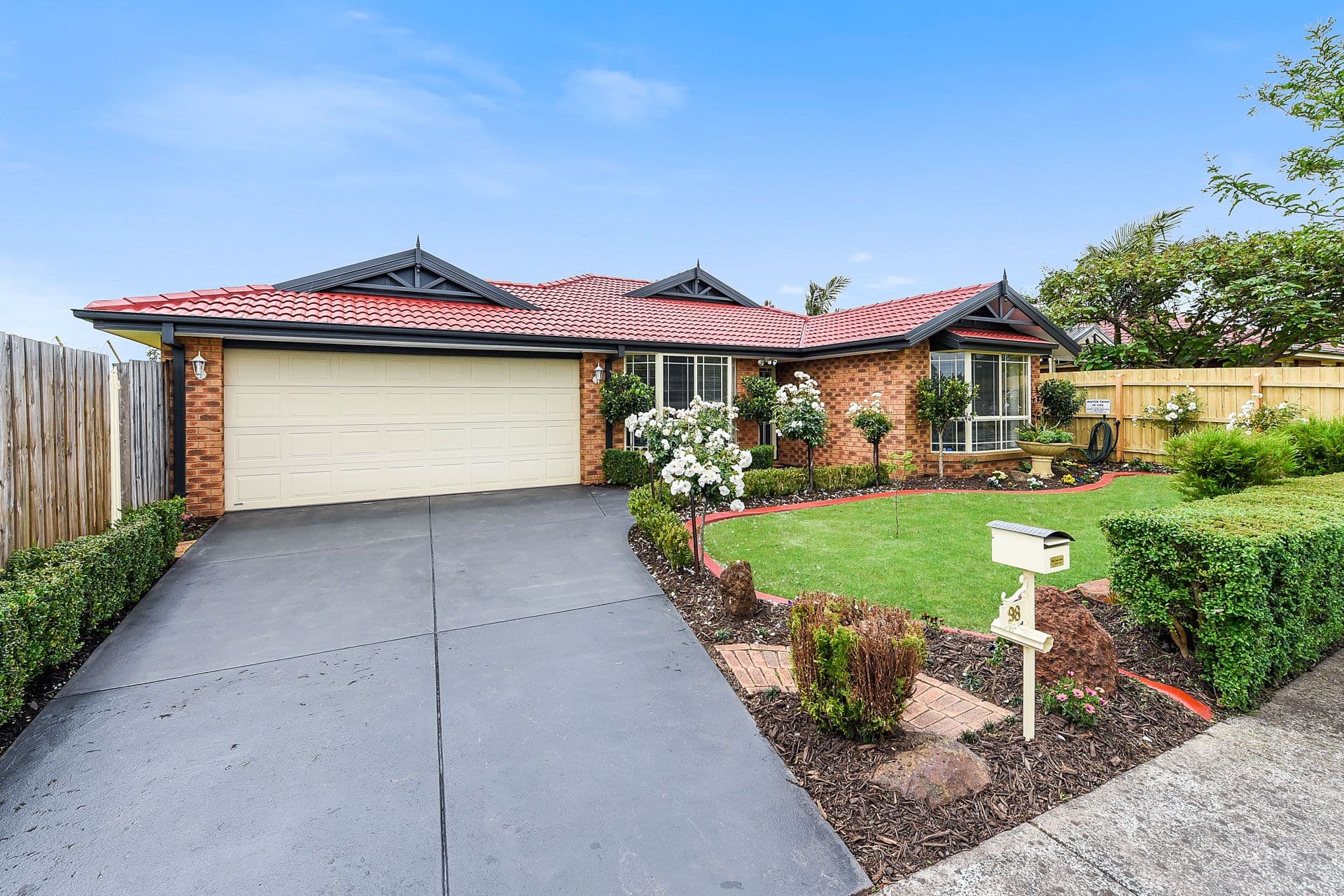 98 Bellevue Drive, Berwick VIC 3806, Berwick - Thumbnail 3