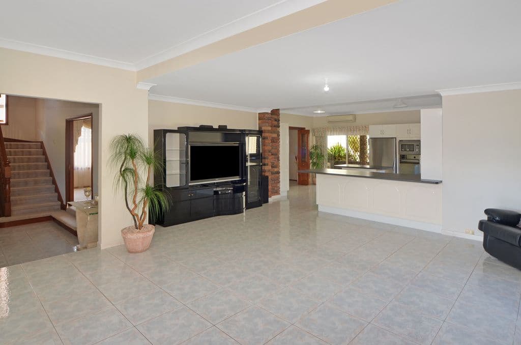 151 Lake Entrance Road, Barrack Heights - Thumbnail 4