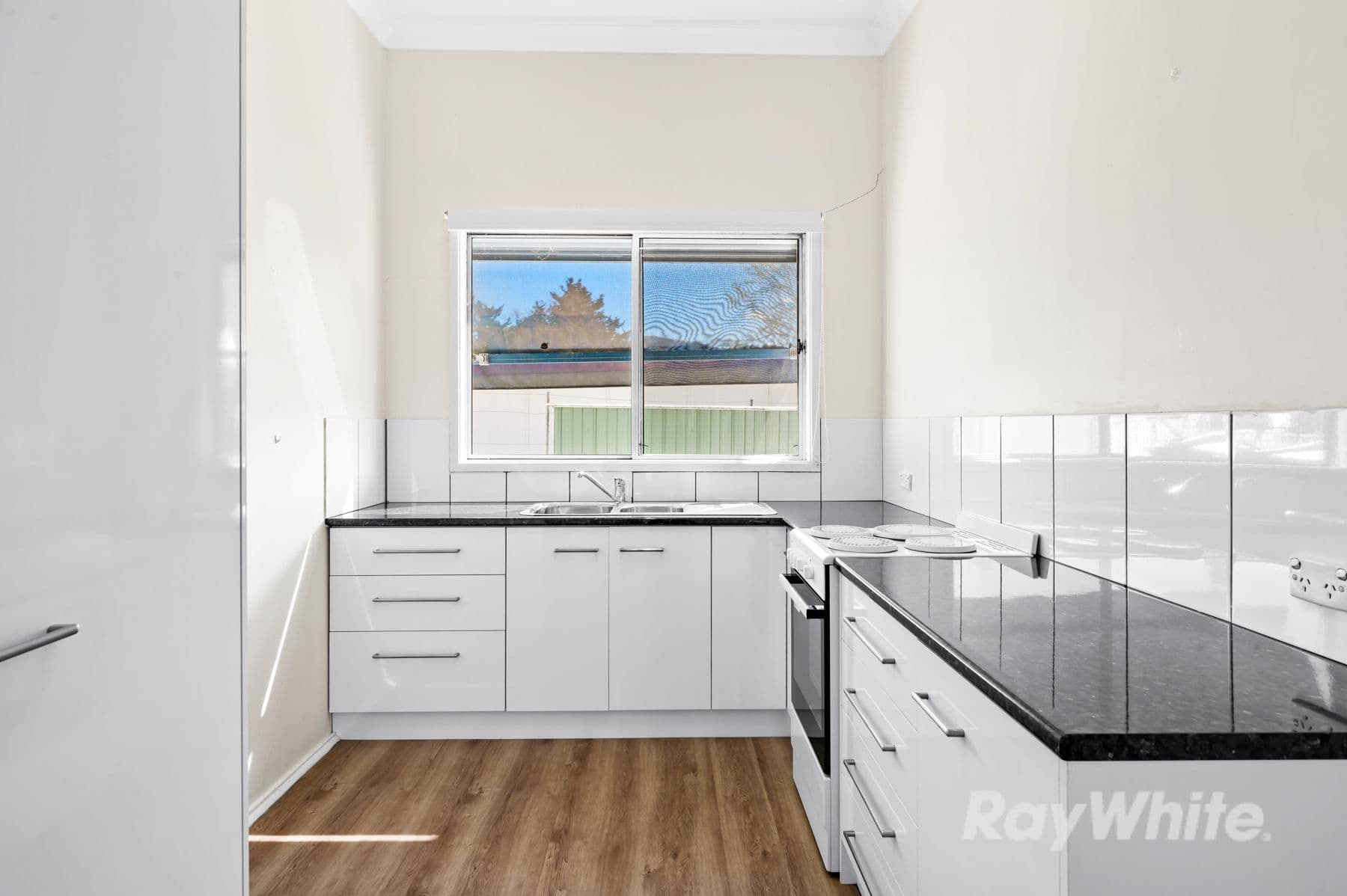 41 Railway Street, Gloucester NSW 2422, Gloucester - Thumbnail 3