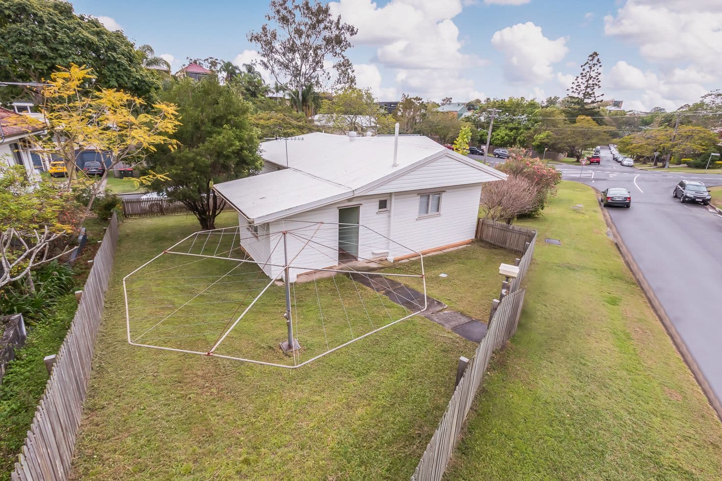 8 Salisbury Street, Indooroopilly QLD 4068, Indooroopilly - Thumbnail 2