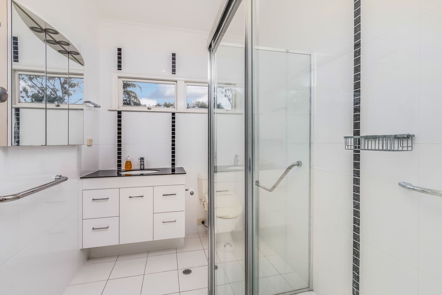 8 Salisbury Street, Indooroopilly QLD 4068, Indooroopilly - Thumbnail 6