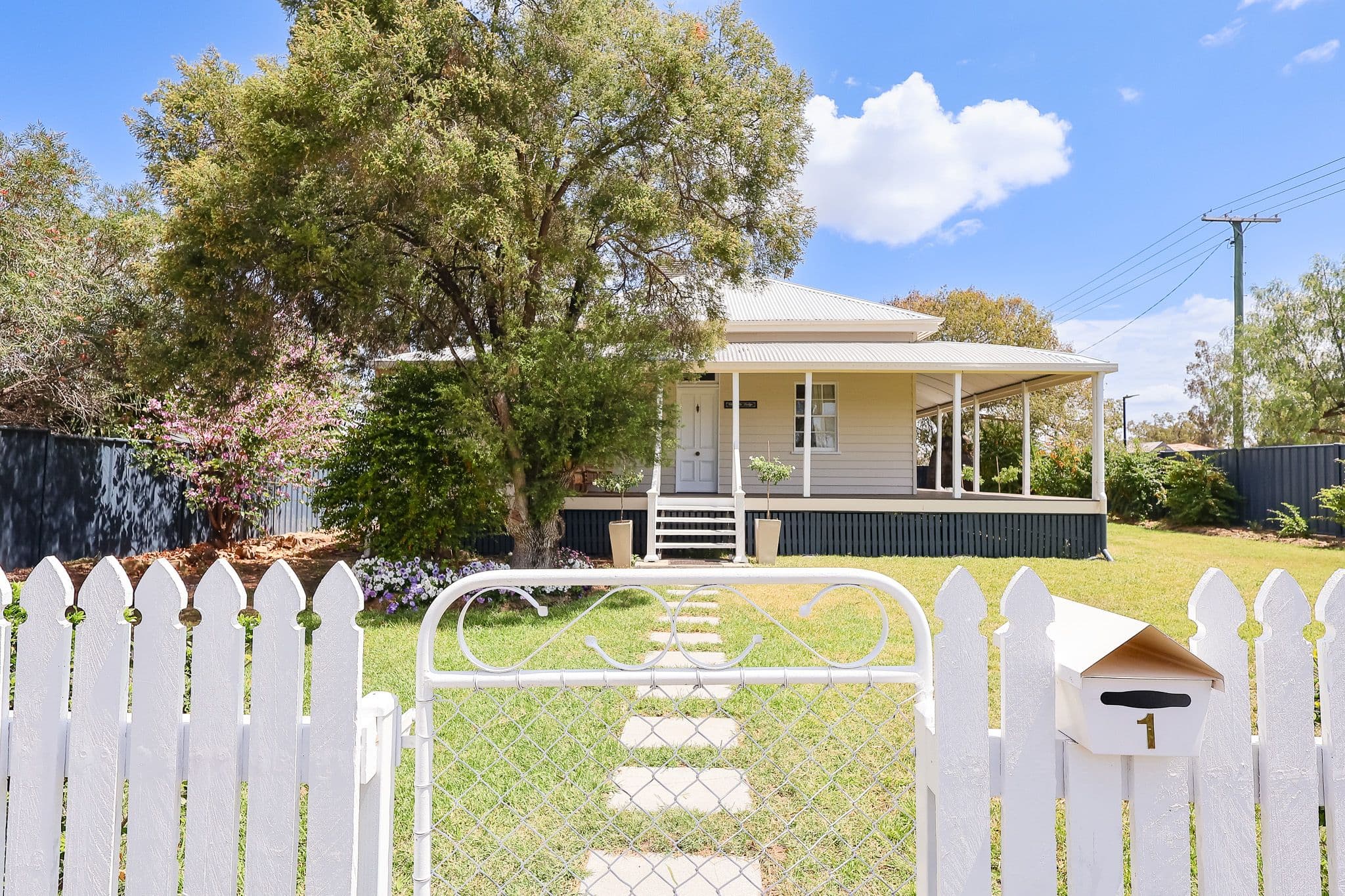 1 Hawthorne Street, Roma QLD 4455, Roma - Image 1