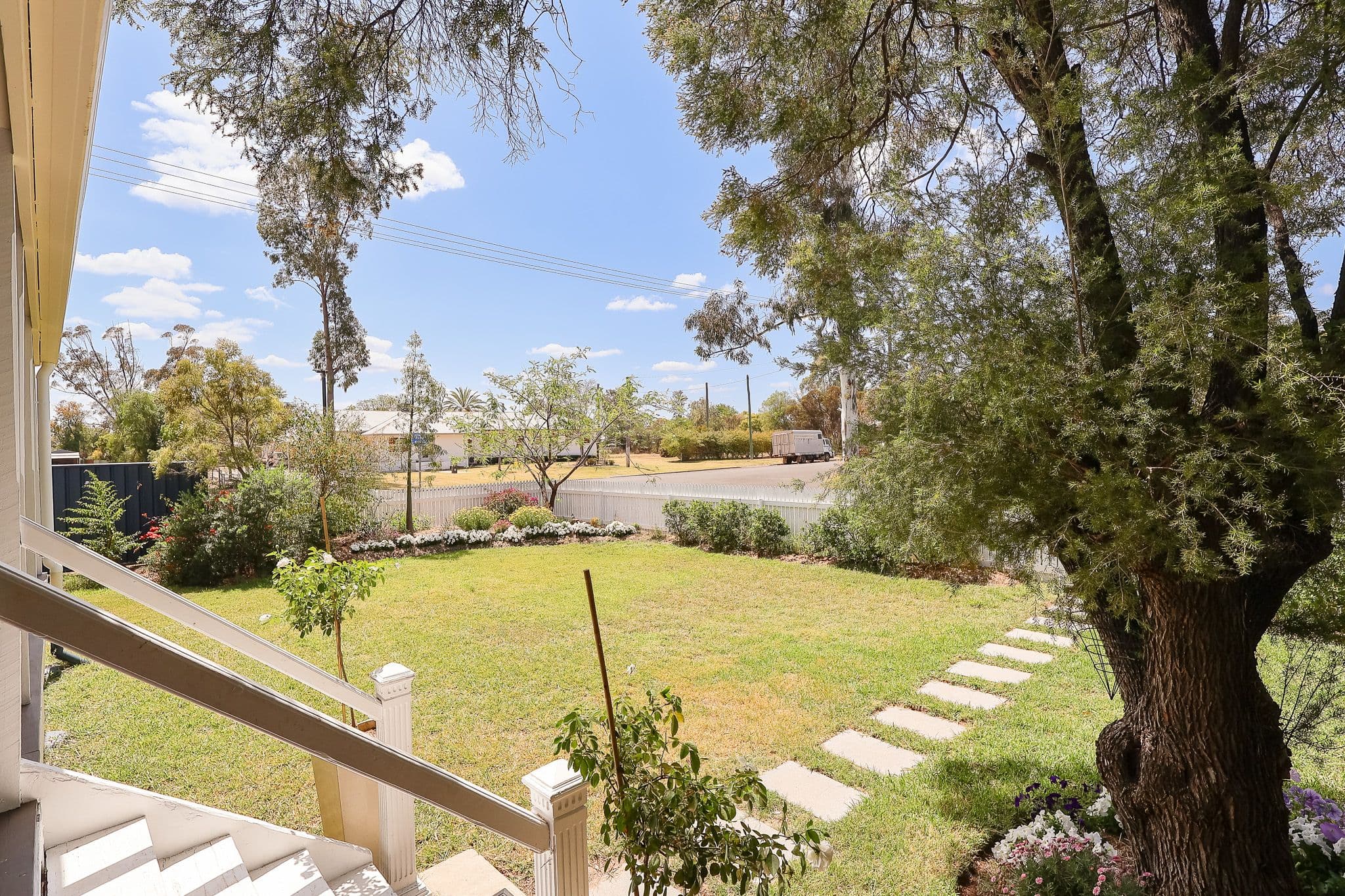 1 Hawthorne Street, Roma QLD 4455, Roma - Thumbnail 2
