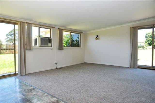 4 Walker Street, HARRISTOWN QLD 4350, Harristown - Thumbnail 3