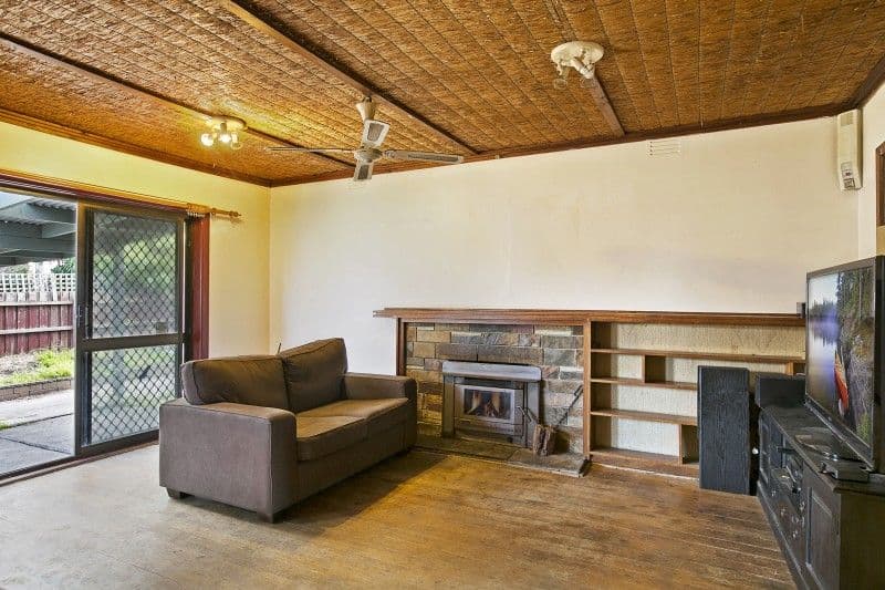 6 Theodore Avenue, NOBLE PARK VIC 3174, Noble Park - Thumbnail 4