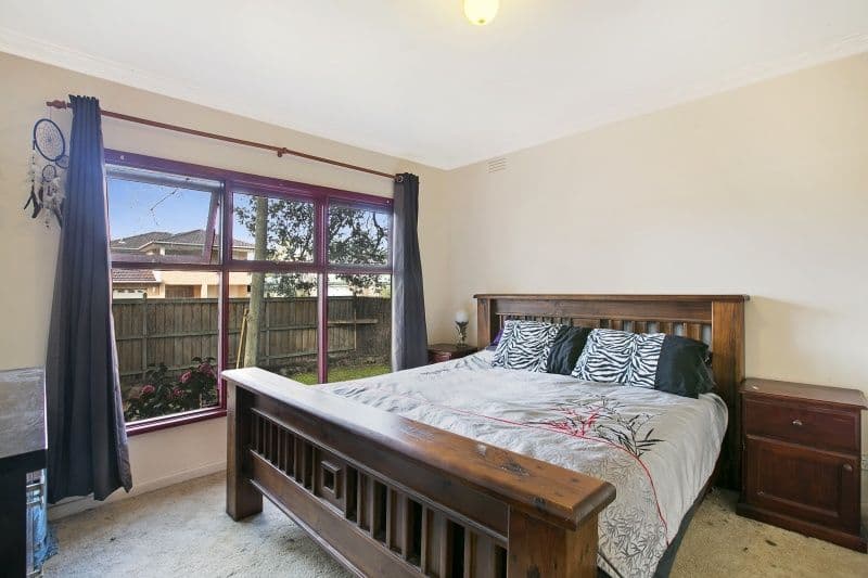 6 Theodore Avenue, NOBLE PARK VIC 3174, Noble Park - Thumbnail 6