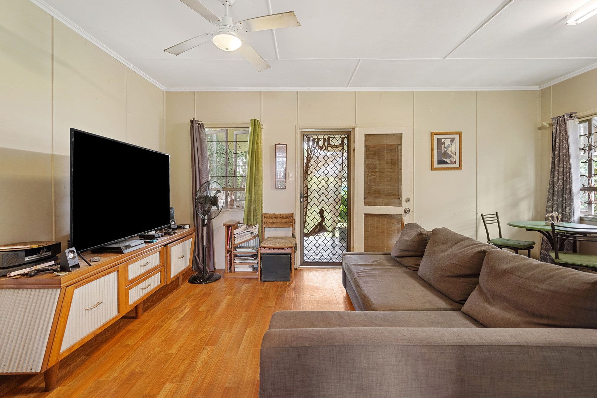 15 Hillgrove Street, Upper Mount Gravatt QLD 4122, Mount Gravatt East - Thumbnail 5