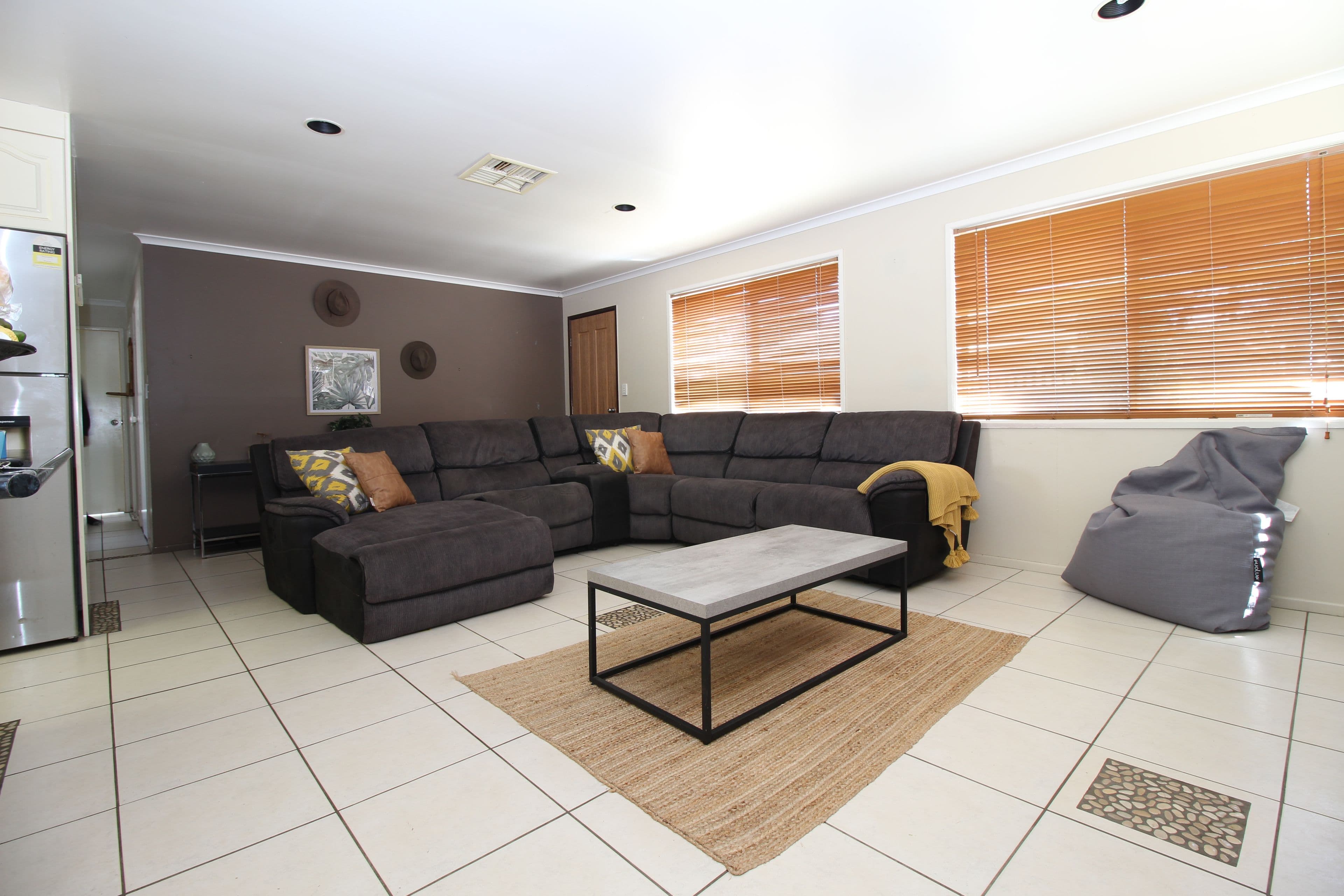 14 Pill Street, Emerald QLD 4720, Emerald - Thumbnail 2