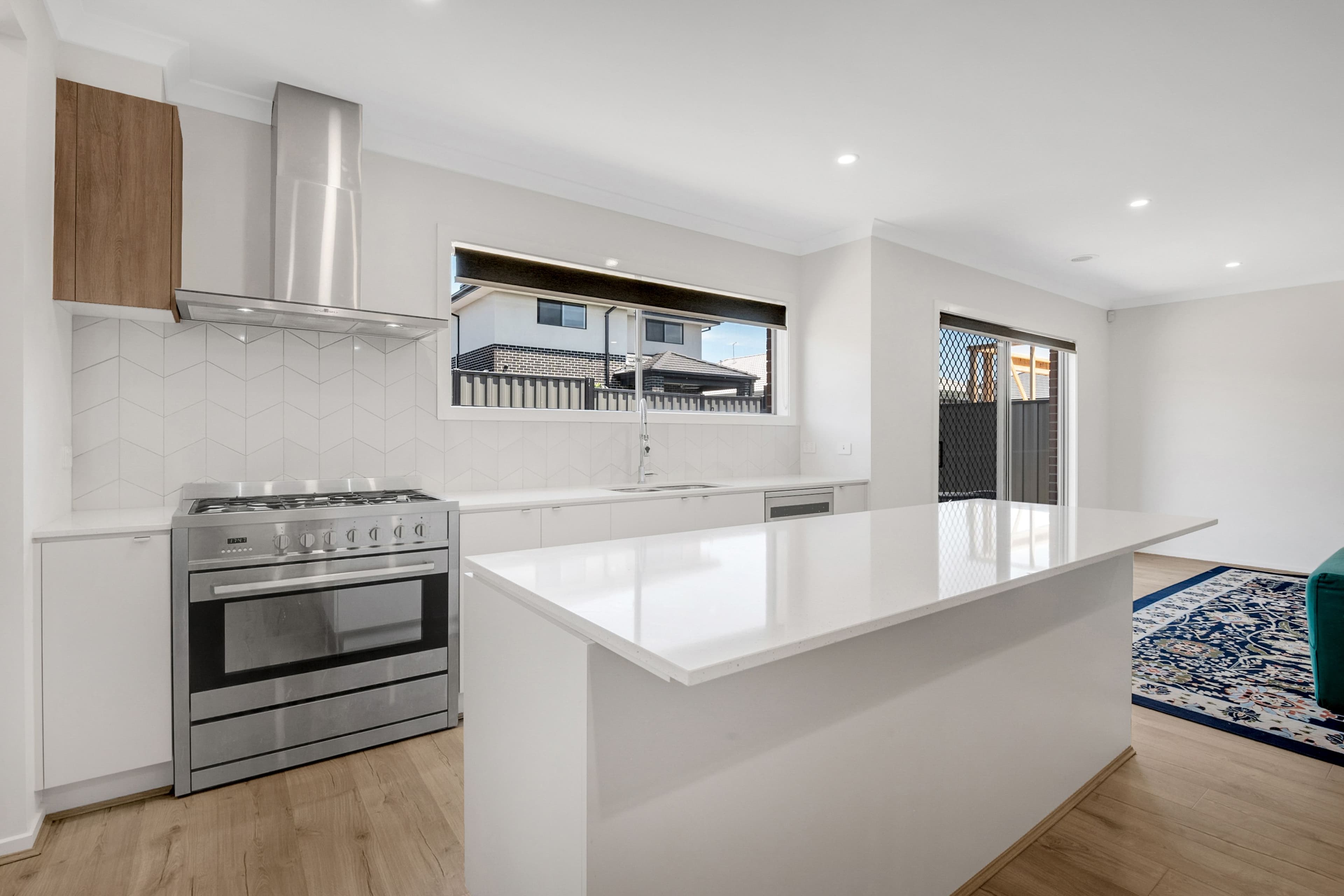 8 Hollyhock Road, Craigieburn VIC 3064, Craigieburn - Thumbnail 3