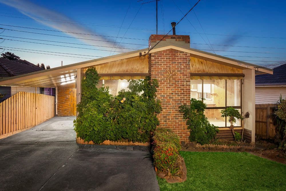 17 Glenvale Road, Reservoir VIC 3073, Reservoir - Image 1
