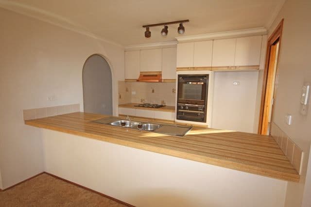 11 Salter Avenue, MINTO NSW 2566, Minto - Thumbnail 3