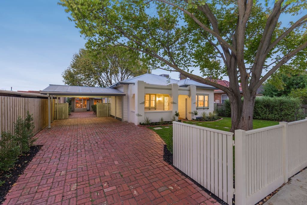 25 Sydenham Avenue, Manifold Heights VIC 3218, Manifold Heights - Image 1