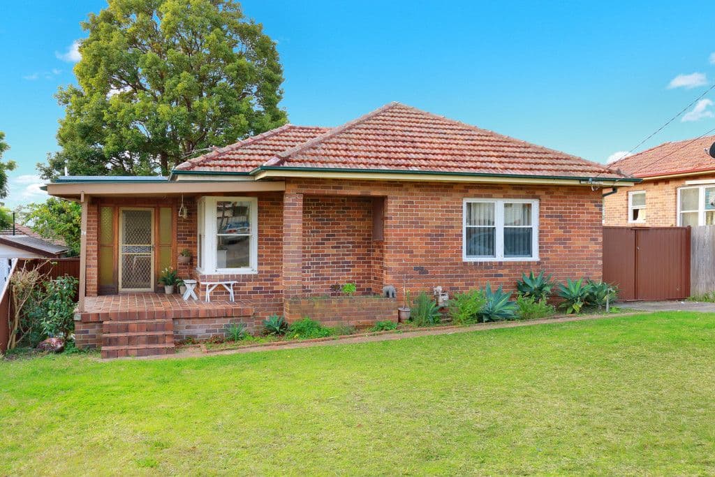 74 Shenstone Road, Riverwood NSW 2210, Riverwood - Thumbnail 2
