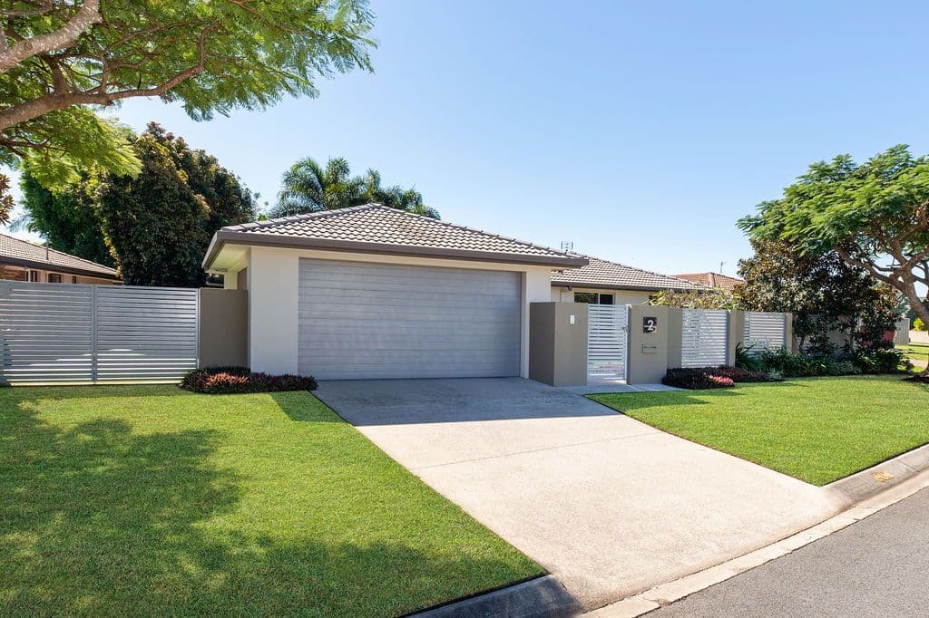 2 Tinba Court, Runaway Bay QLD 4216, Runaway Bay - Thumbnail 2
