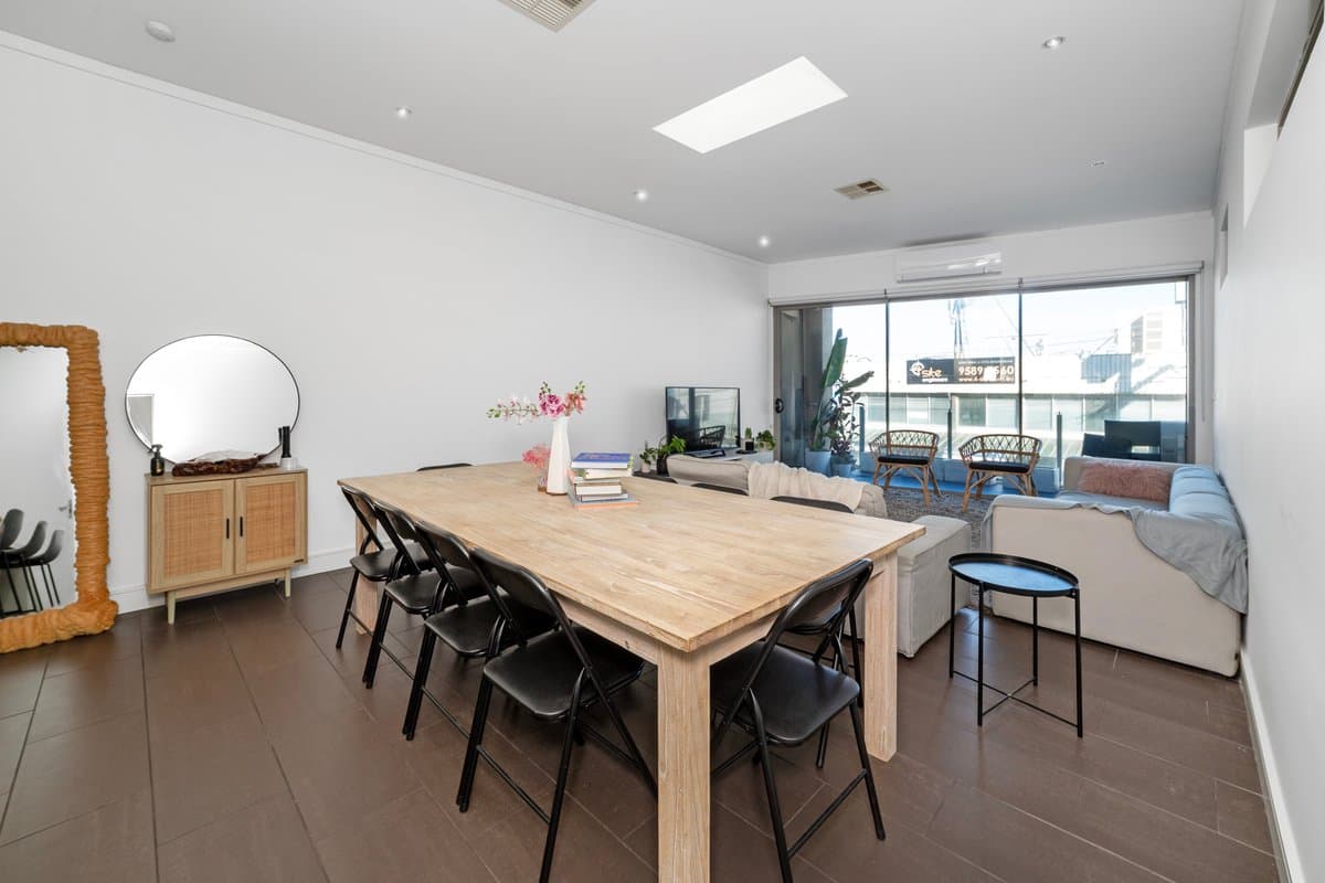 1 / 8 Bluff Rd, Black Rock, VIC, 3193, Black Rock - Thumbnail 3