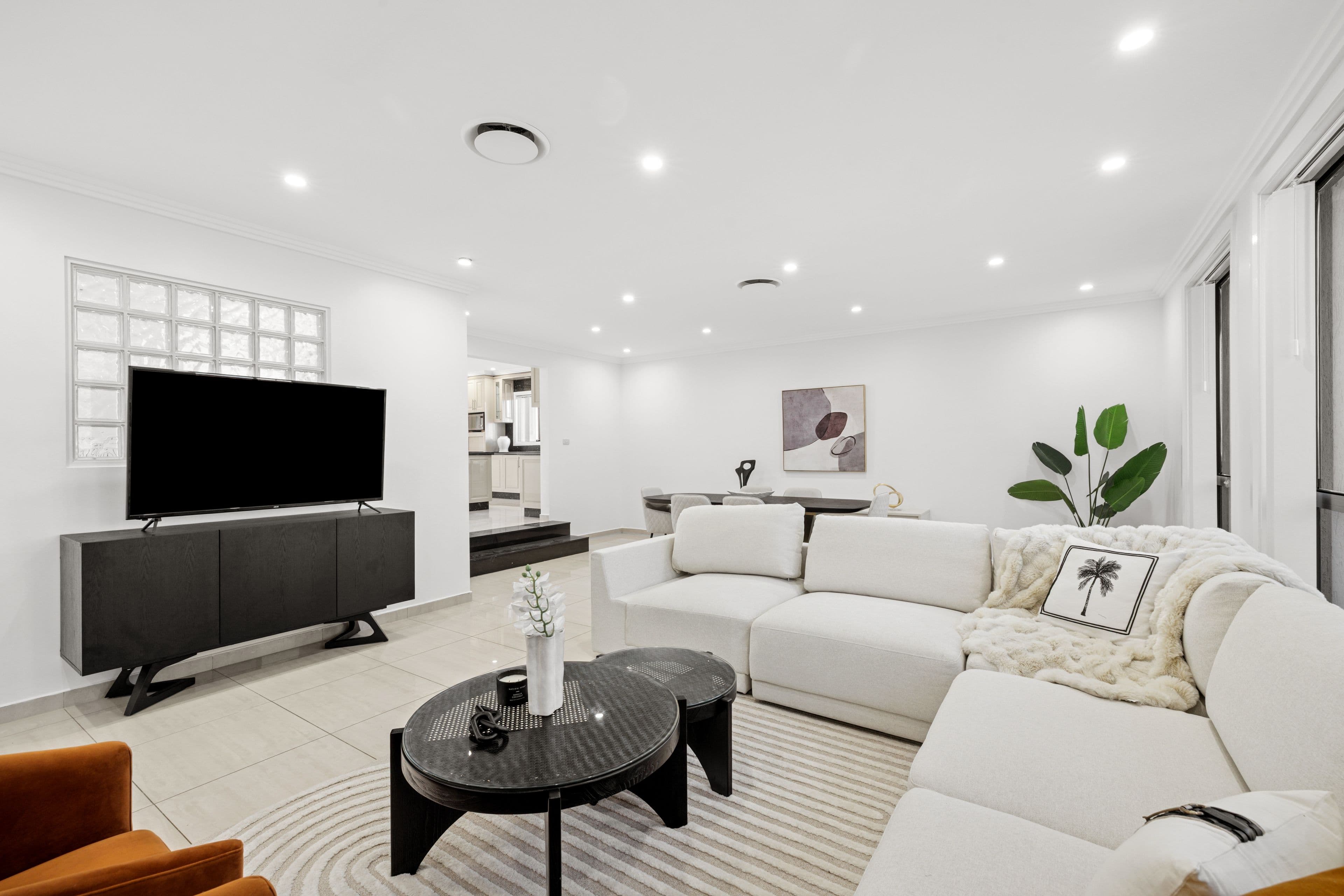 21 Lucinda Avenue, Georges Hall NSW 2198, Georges Hall - Thumbnail 6