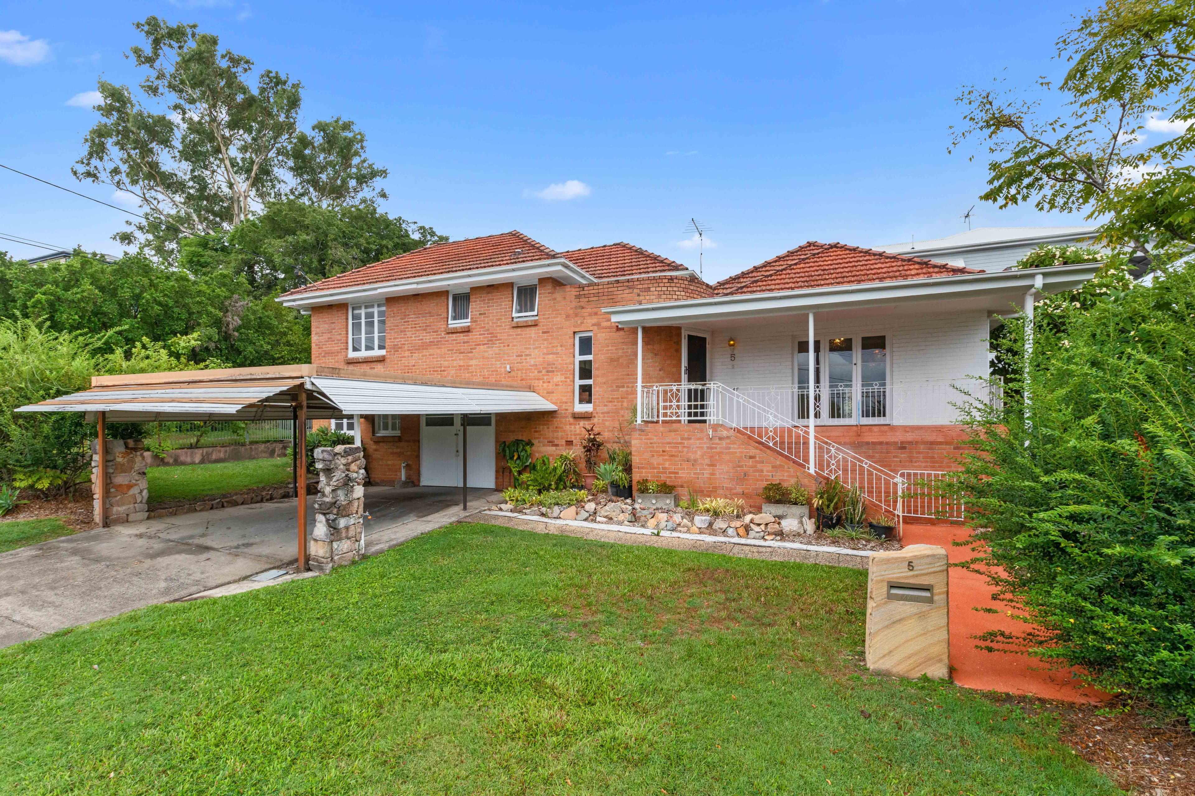 5 Madeline Street, Camp Hill QLD 4152, Camp Hill - Image 1