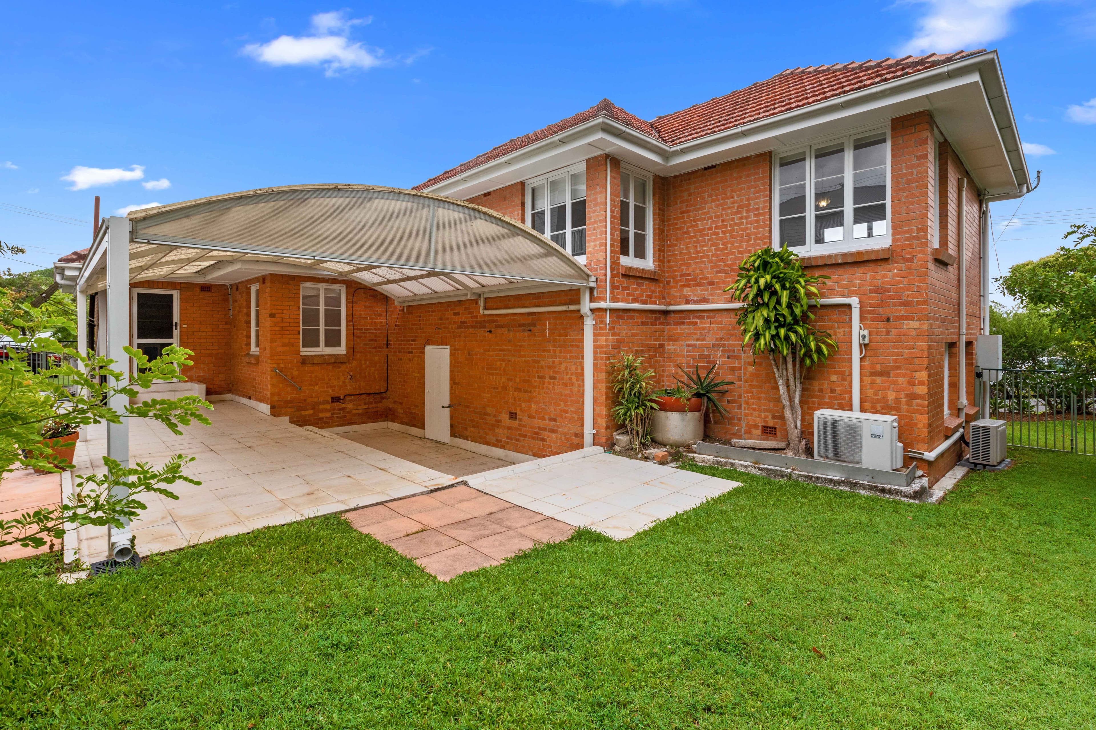 5 Madeline Street, Camp Hill QLD 4152, Camp Hill - Thumbnail 2