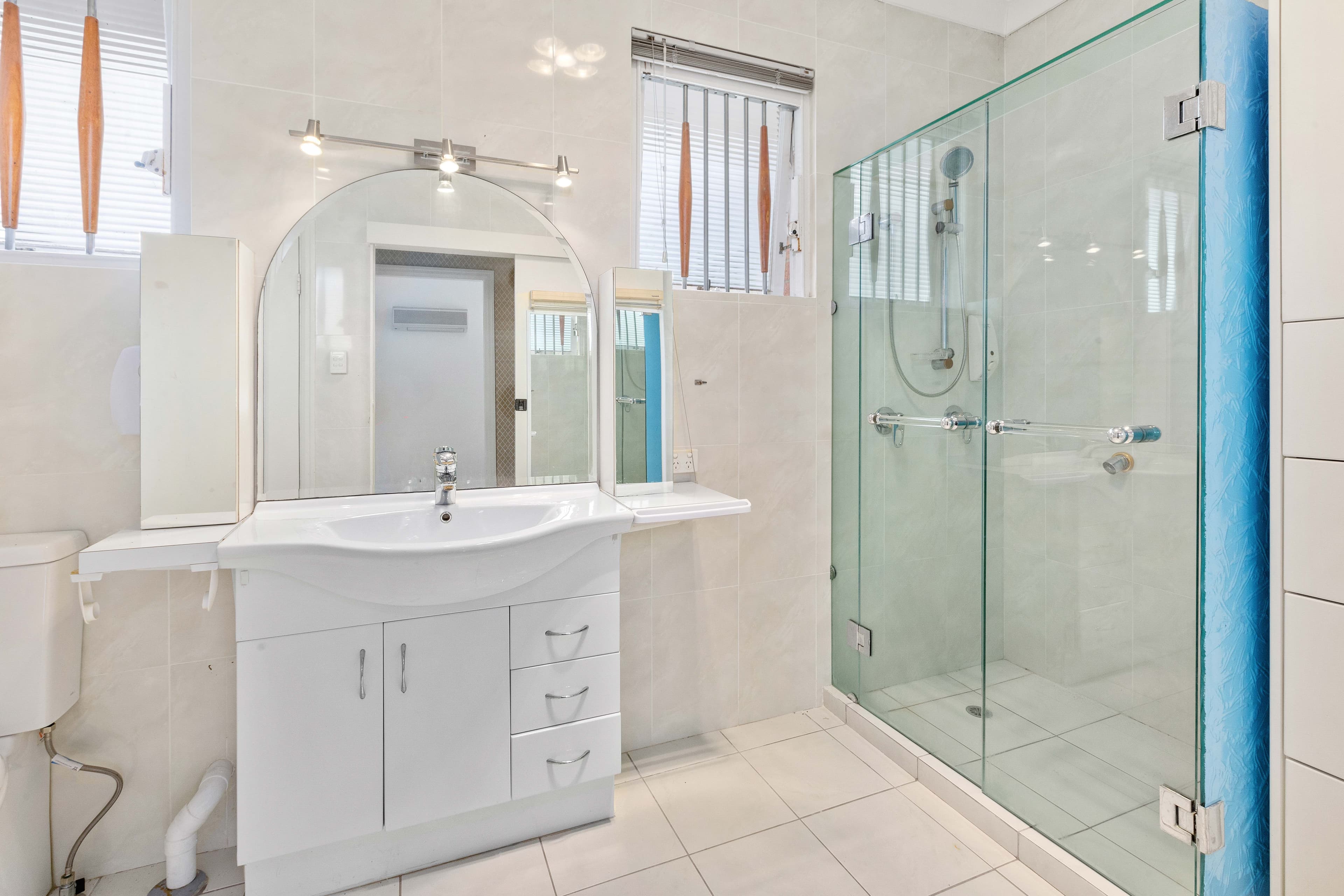 5 Madeline Street, Camp Hill QLD 4152, Camp Hill - Thumbnail 4